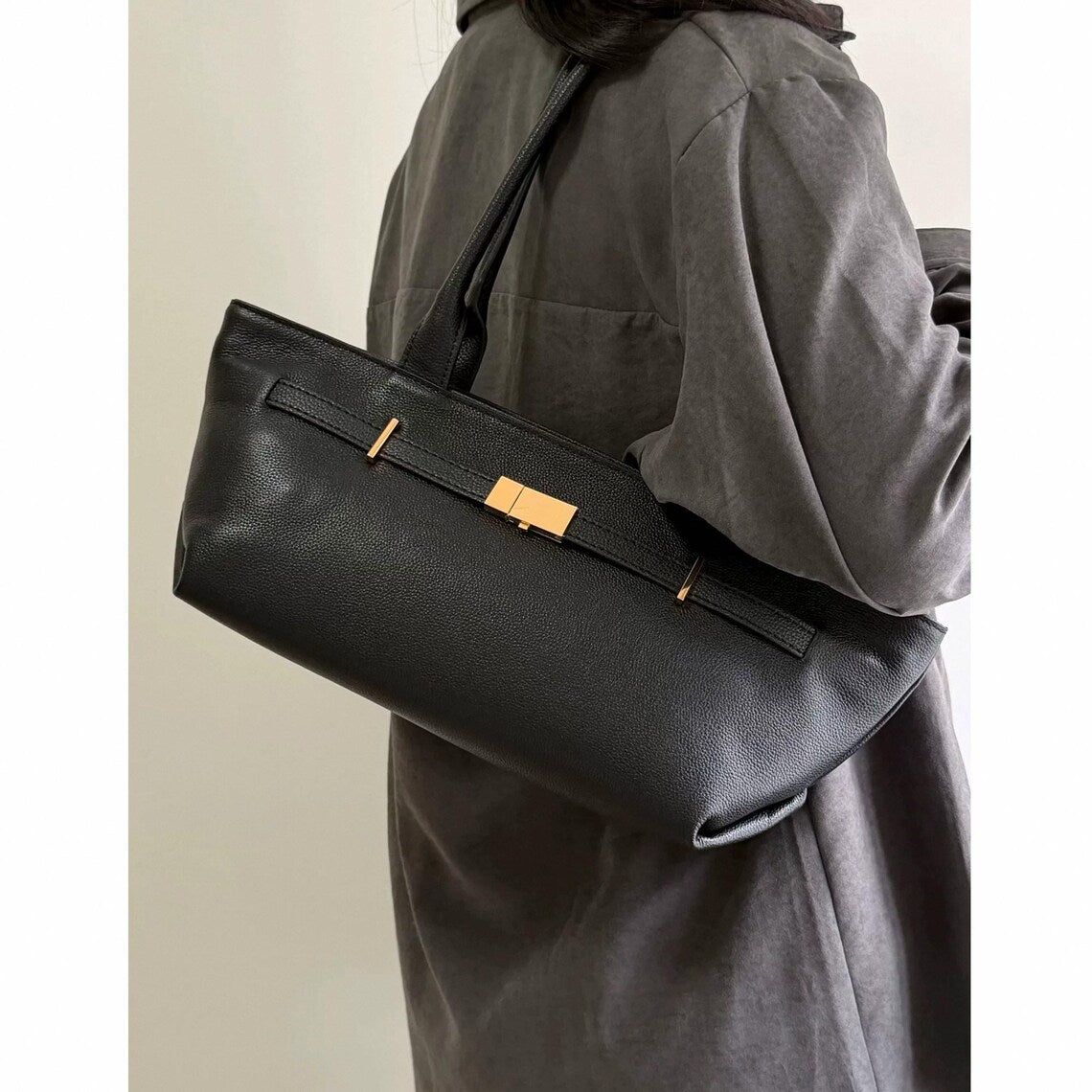 Black Cow Leather Gold Hardware Slim Underarm Shoulder Bag